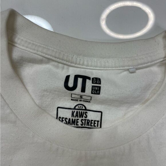 Uniqlo Kaws Sesame Street Graphic T-shirt Women Small White Short Sleeve Art - Picture 8 of 9